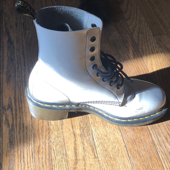 Dr. Martens - Picture 2 of 5